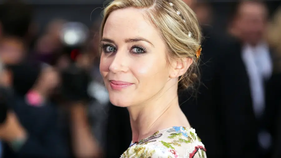 Chi è Emily Blunt: biografia, carriera e filmografia dell'attrice di A Quiet Place II