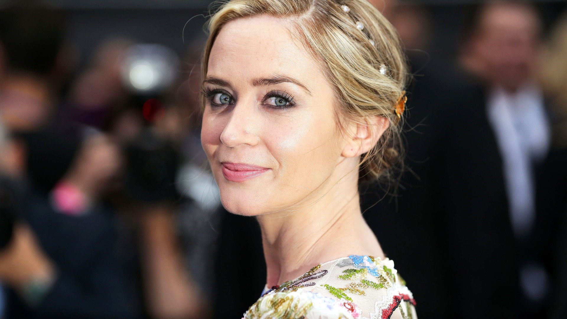 Chi è Emily Blunt: biografia, carriera e filmografia dell'attrice di A Quiet Place II