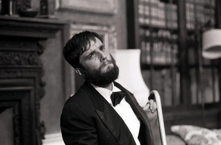 Il mio piede sinistro, l'ammissione del regista Jim Sheridan: "Oggi chiamerei un vero disabile"