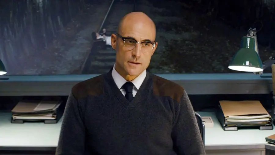 Chi è Mark Strong: biografia, carriera e filmografia dell'attore di Sherlock Holmes e 1917