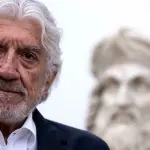 Gigi Proietti: il Globe Theatre di Roma cambierà nome in suo onore