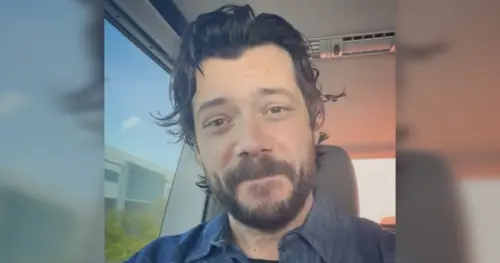 La Casa di Carta 5 sarà l'ultima stagione: l'addio al set di Alvaro Morte su Instagram