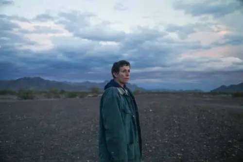 Nomadland, la recensione del miglior film drammatico ai Golden Globes 2021