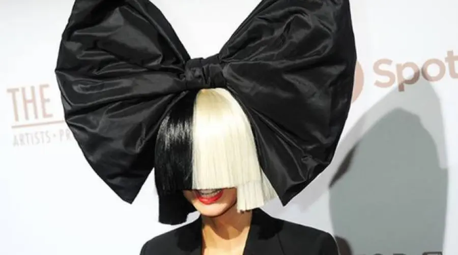 Si intitolerà Music, il primo film diretto dalla cantante Sia: tutte le info