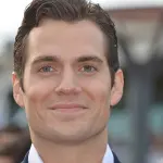 Warhammer 40000: Henry Cavill curerà la produzione di film e serie TV su Amazon