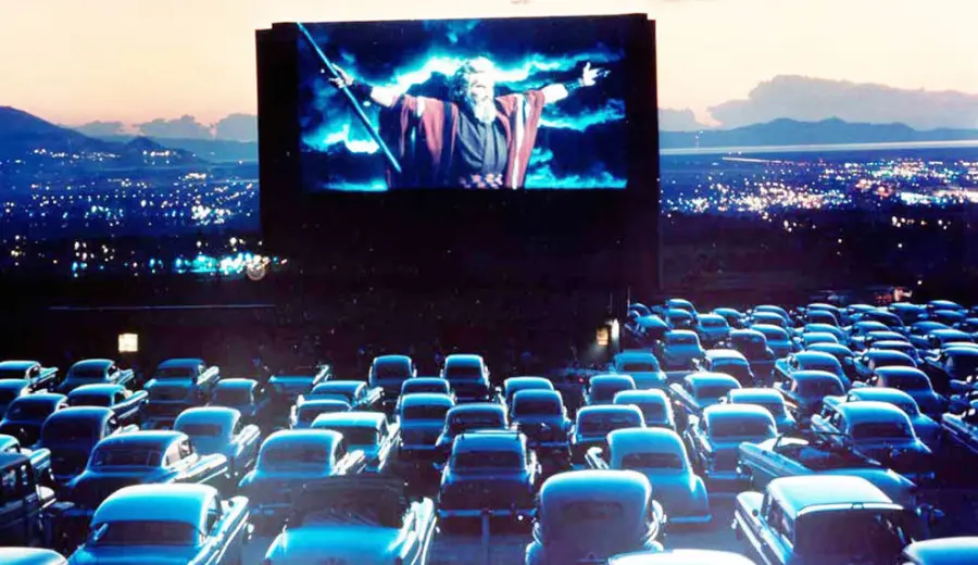 I cinema drive-in sono destinati a sostituire le sale cinematografiche nel post pandemia