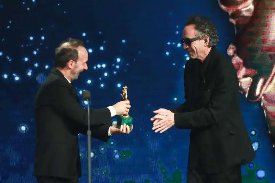 Top 5 film di Tim Burton, regista di Dumbo premiato col David di Donatello alla carriera
