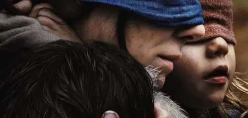 Bird Box: Netflix rimuove i filmati reali del disastro di Lac-Mégantic