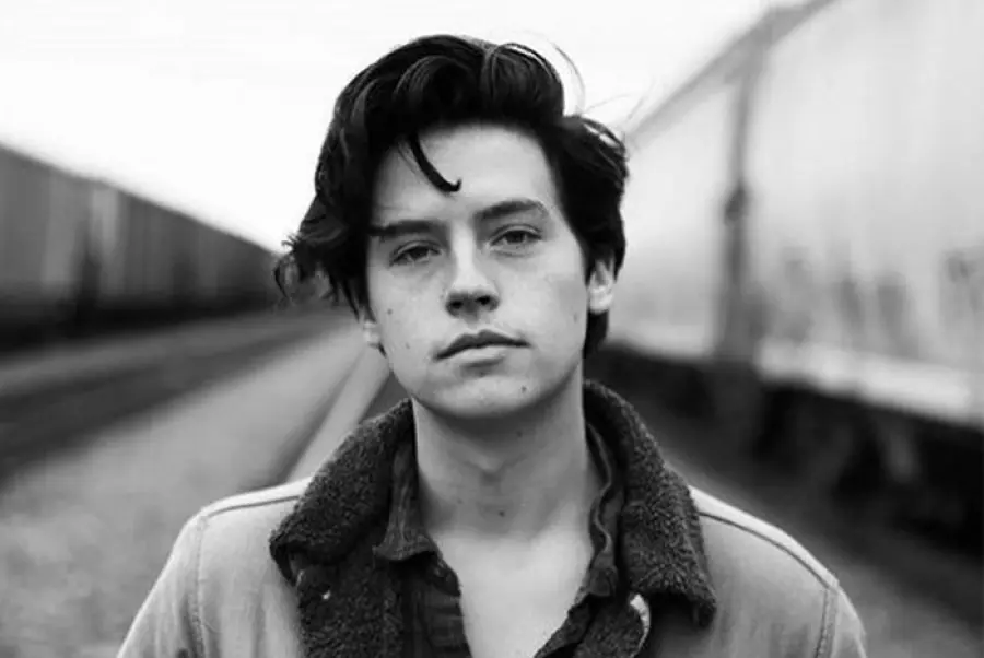 Cole Sprouse: la star di Riverdale rivela come andrà avanti la serie dopo la morte di Luke Perry