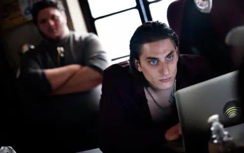 Lo chiamavano Jeeg Robot: vincere la sfida contro un budget limitato (Recensione)