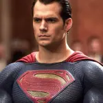 DC: Henry Cavill annuncia ufficialmente il suo ritorno nei panni di Superman