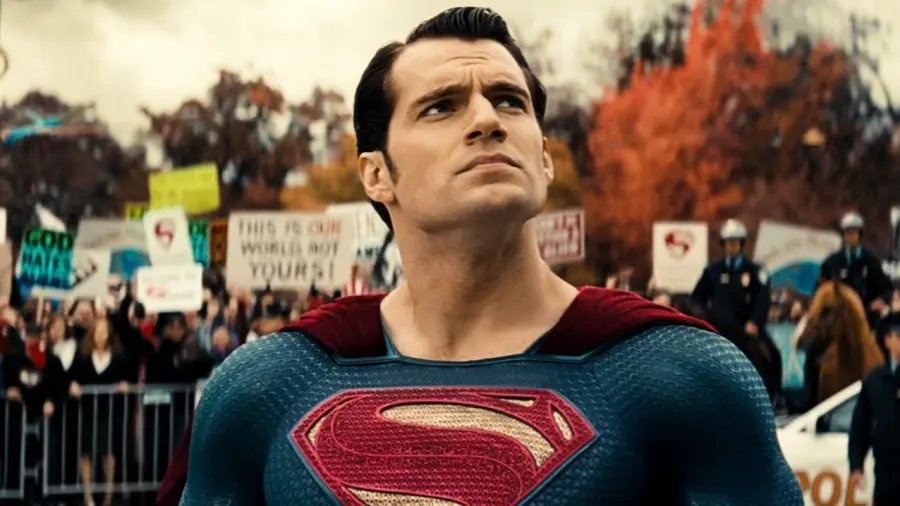 Black Adam: Henry Cavill tornerà nel film nei panni di Superman?
