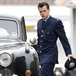 My Policeman: pubblicato il trailer ufficiale del film con Harry Styles ed Emma Corrin