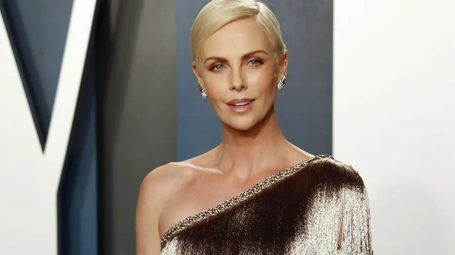 Chi è Charlize Theron: biografia, carriera e filmografia dell'attrice di Fast & Furious 9