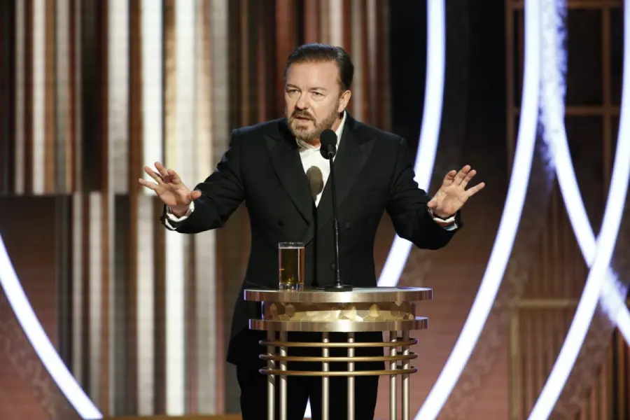 Golden Globes, la denuncia di Ricky Gervais: "La gente è stanca delle celebrità"