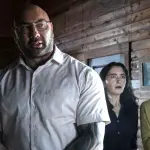 Recensione - Bussano alla porta: il nuovo film di Shyamalan