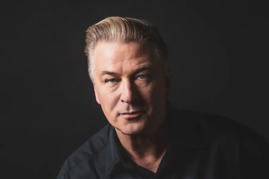 Alec Baldwin spara e uccide sul set la direttrice della fotografia Halyna Hutchins