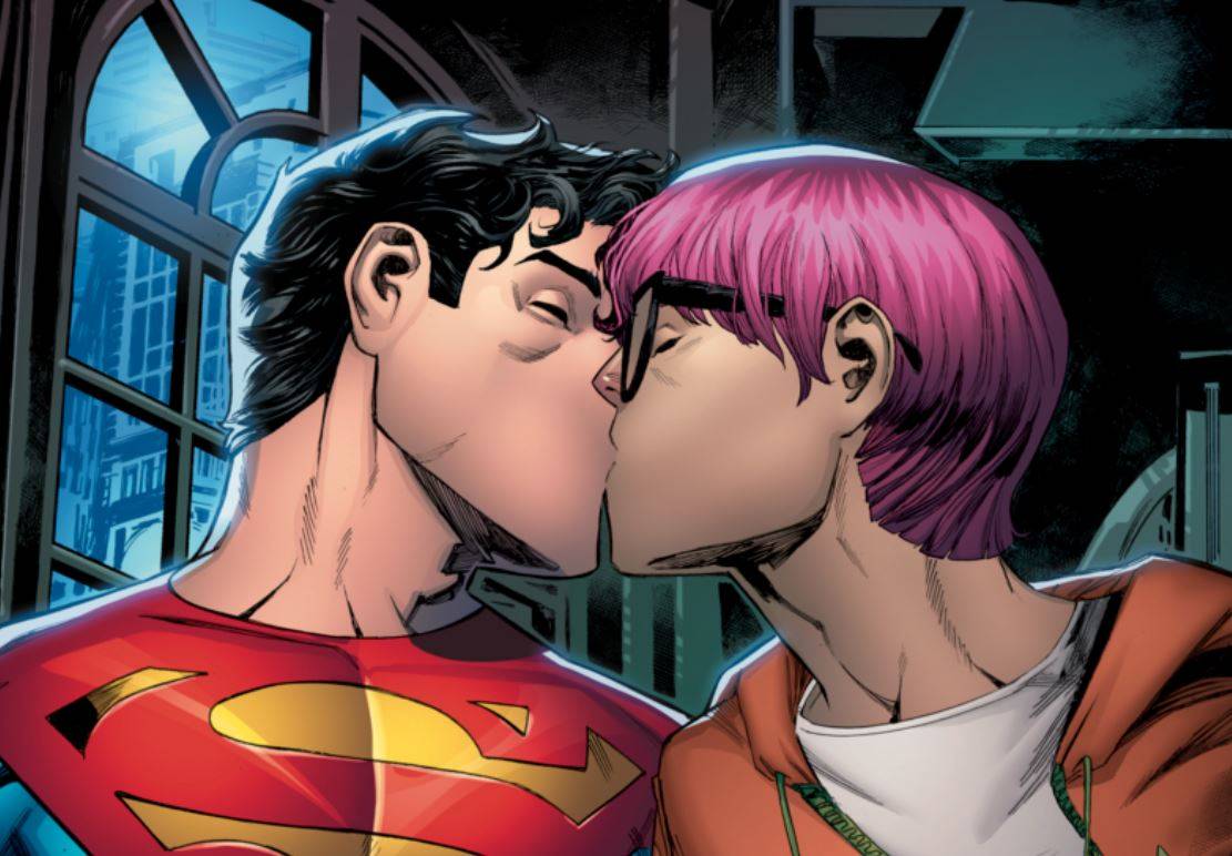 Superman si rivoluziona: nel fumetto arriva il primo bacio gay dopo 80 anni
