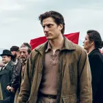 Martin Eden: trama, cast e info sul film con Luca Marinelli