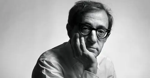 Woody Allen, biografia e filmografia del monumentale regista americano