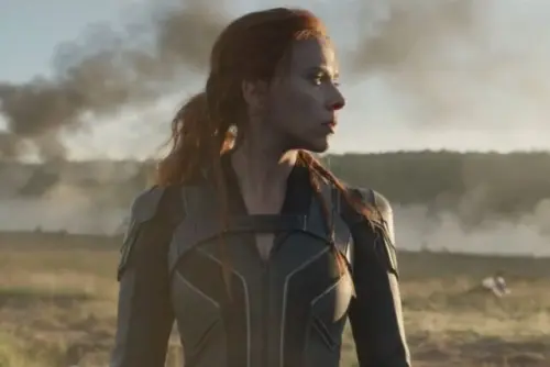 Black Widow: Scarlett Johansson fa causa a Disney, tutta la verità