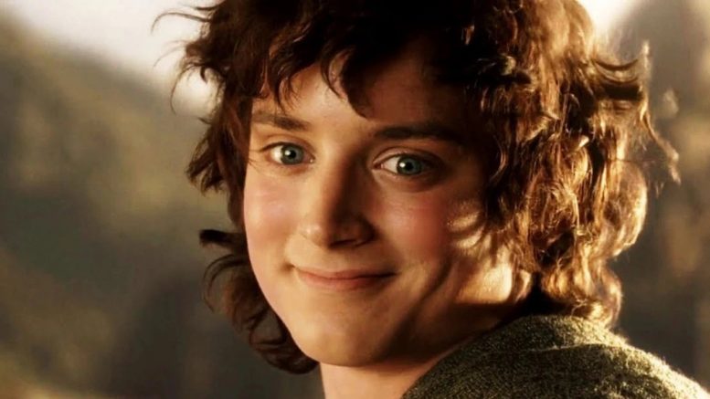 Chi è Elijah Wood: carriera e filmografia del celebre attore di Frodo Baggins ne Il Signore degli Anelli