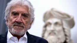 Gigi Proietti: il Globe Theatre di Roma cambierà nome in suo onore