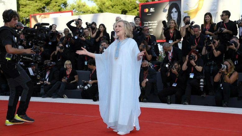 Hillary Clinton a Venezia, dichiarazioni della politica su Meloni e Putin