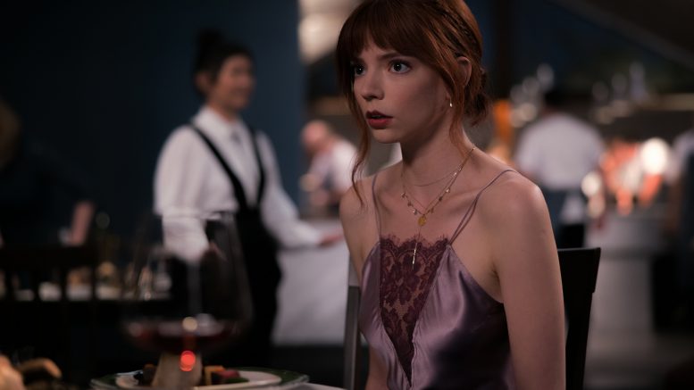 La recensione di The Menu, un cast d'eccezione per un horror satirico ed enogastronomico